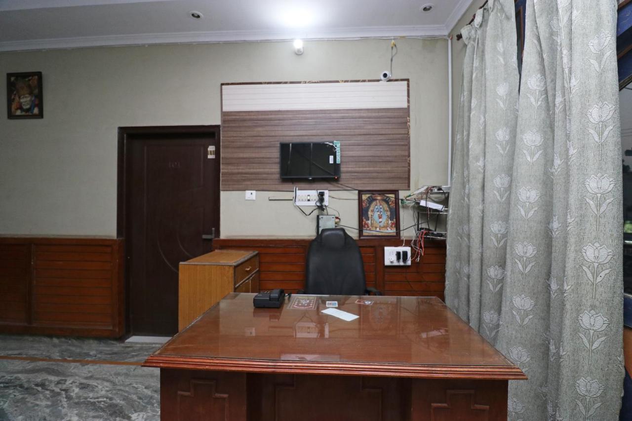 Oyo 19026 Hotel As Karnāl Dış mekan fotoğraf